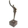 Escultura de bronce "¡Salud!"