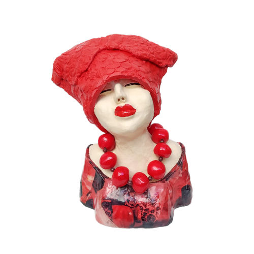Kunst Object 'Madame Chique' Rood by Jeannie Hoovers