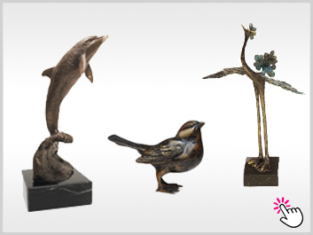 Bronzestatuen symbolisieren Tiere